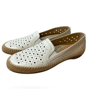 VANELI Sport White Perforated Slip-On Leather Flat Loafers Shoes - 8.5 Narrow